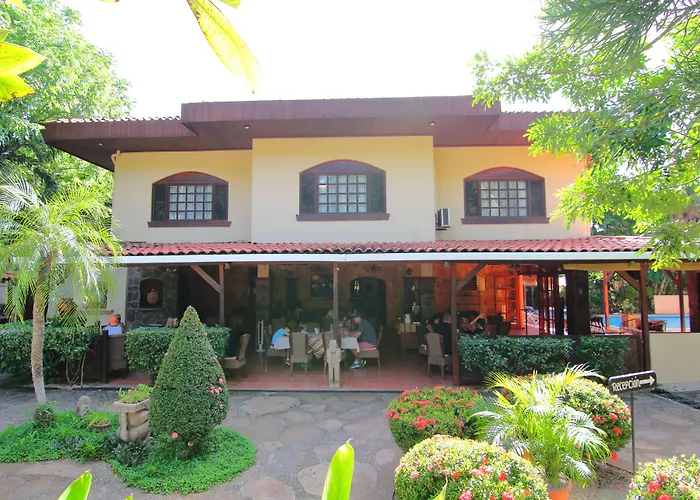 Del Sueno 3* Playa Hermosa (Guanacaste)